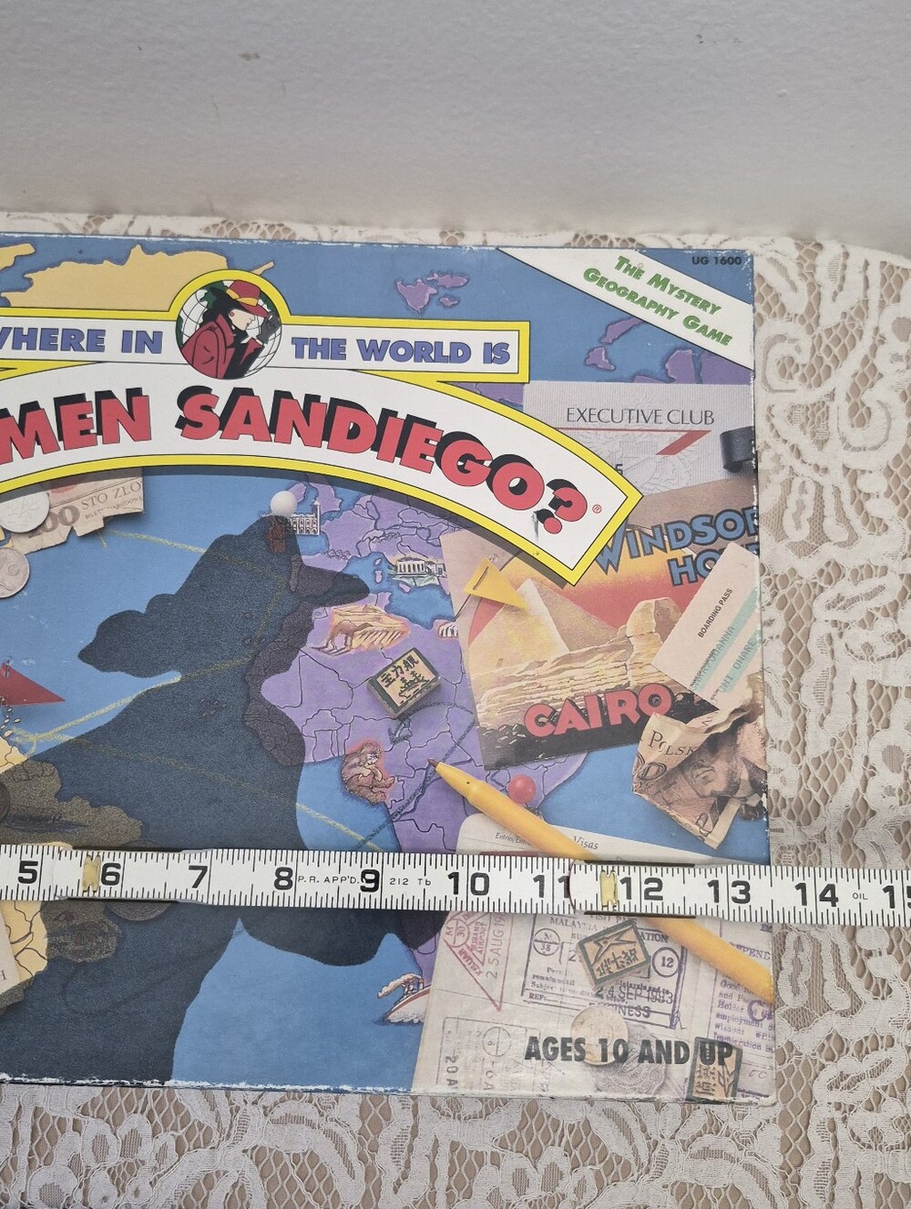 Carmen Sandiego Board Game - Picture 6 of 6